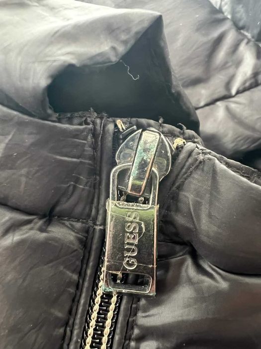 Чисто ново Яке Guess Thermore Black, Размер L