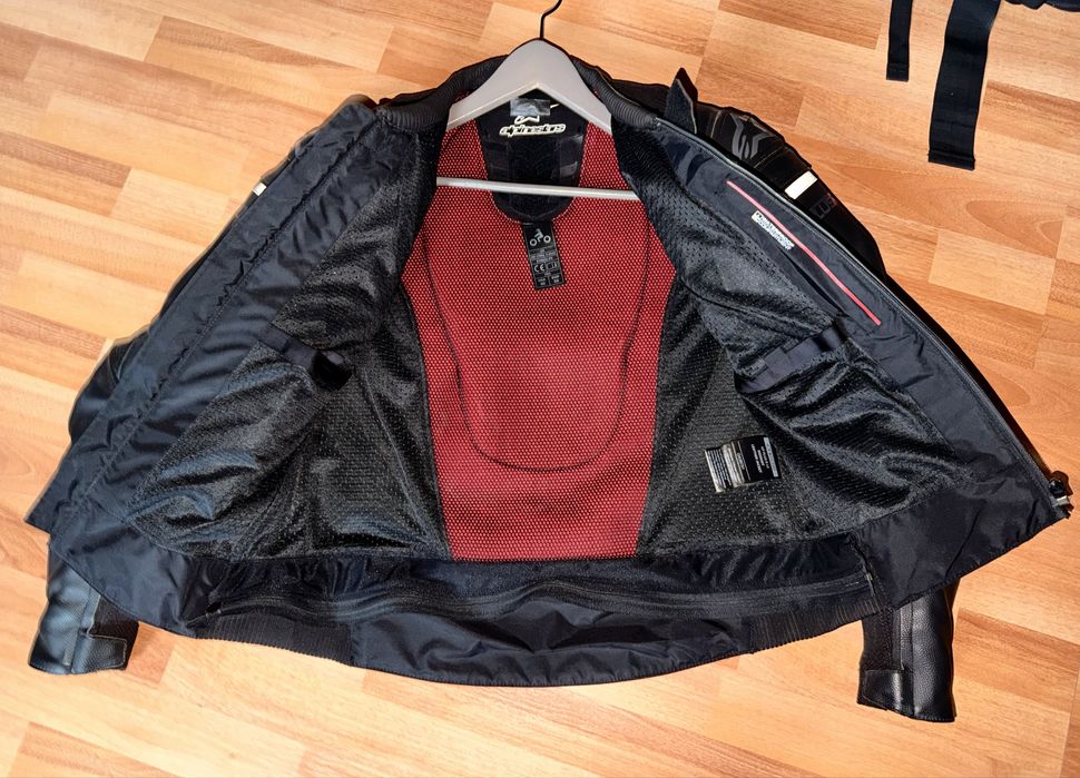 Vând geacă Alpinestars Gp Plus R V3 LeatherBlack
