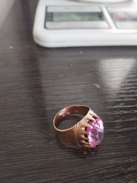 Винтажное золотое кольцо.