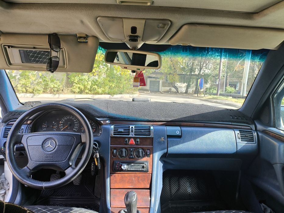 Продам Мерседес е 280