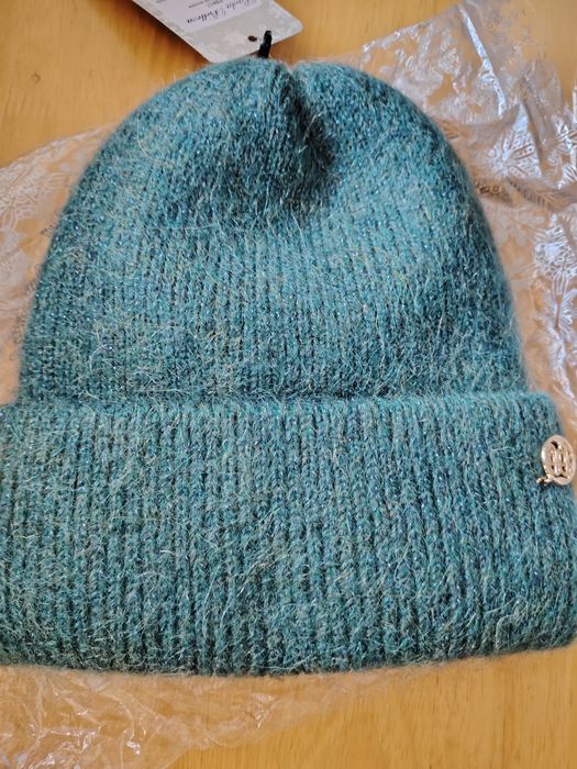 Продаются шапки зимние теплые