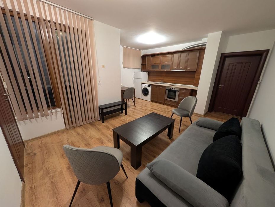 Тристаен апартамент под наем в Бояна