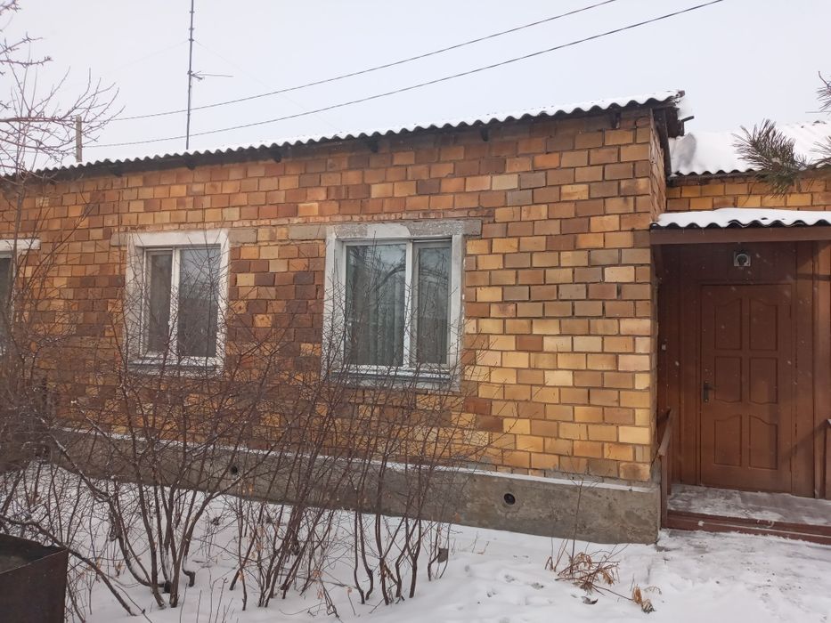 Продаю дом в особняке на два хозяина.