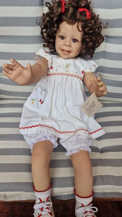 Papsusa Colectie, Judith by  Monika Levenig