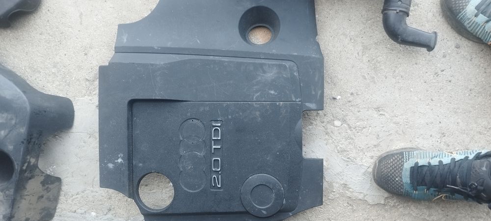 Кори над двигателя за автомобили