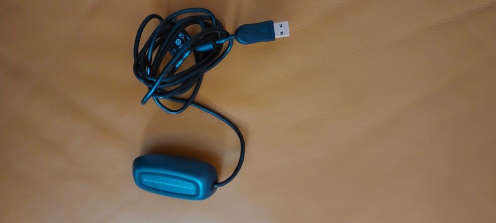 Vand Controller XBox360 wifi și Adaptor original Microsoft pentru PC usb