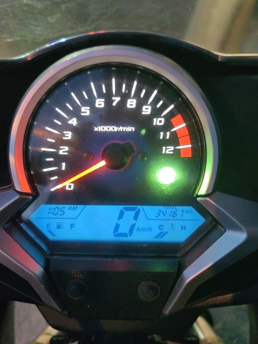 Honda CBR250R – 2011 – Motocicletă fiabilă și economică