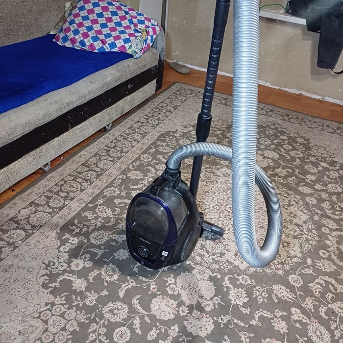 Продам пылесос рабочи