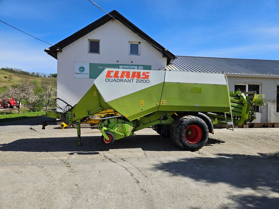 De vanzare presa de balotat Claas Quadrant 2200