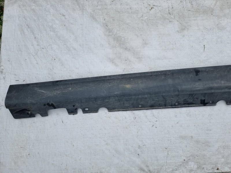 Prag stanga BMW X5 (2007-2013) [E70]