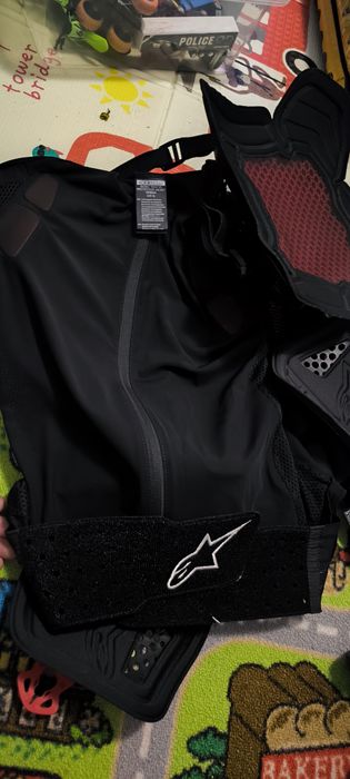 Armura alpinestars bionic tech V3 mărimea XL