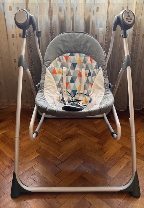 Електрическа бебешка люлка – удобна и успокояваща
