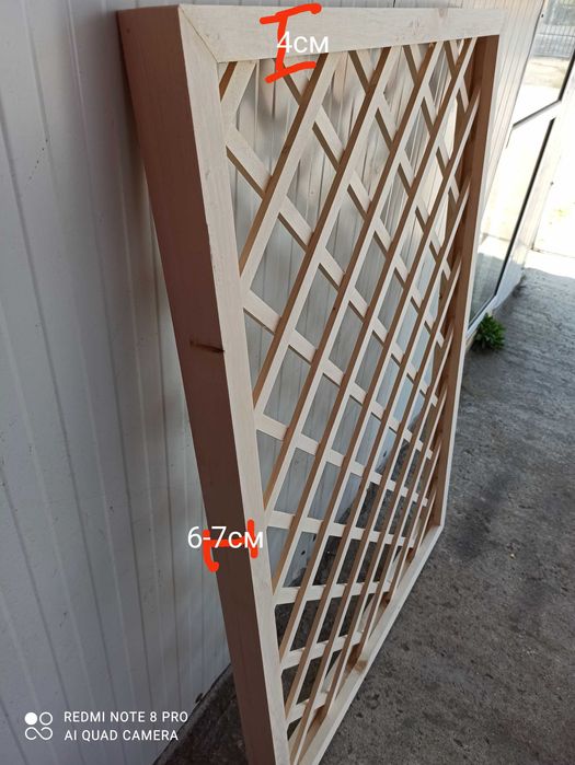 Дървена решетка на ромбове