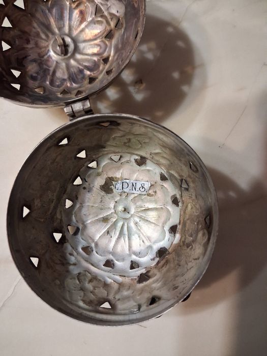 Антикварно кандило/играчка за елха