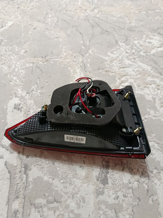 Продам задний фонарь