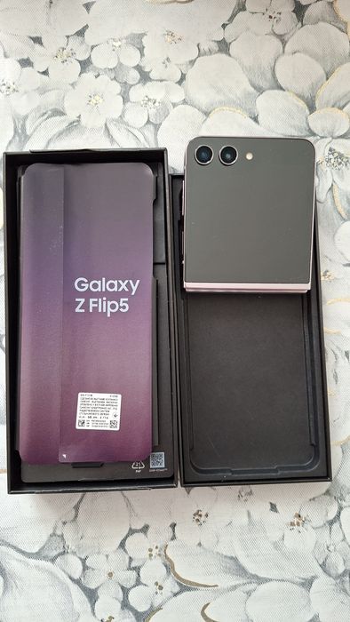 Galaxy Z flip 5 продам