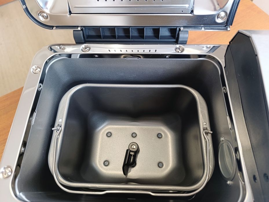 Хлепобечь BORK X800