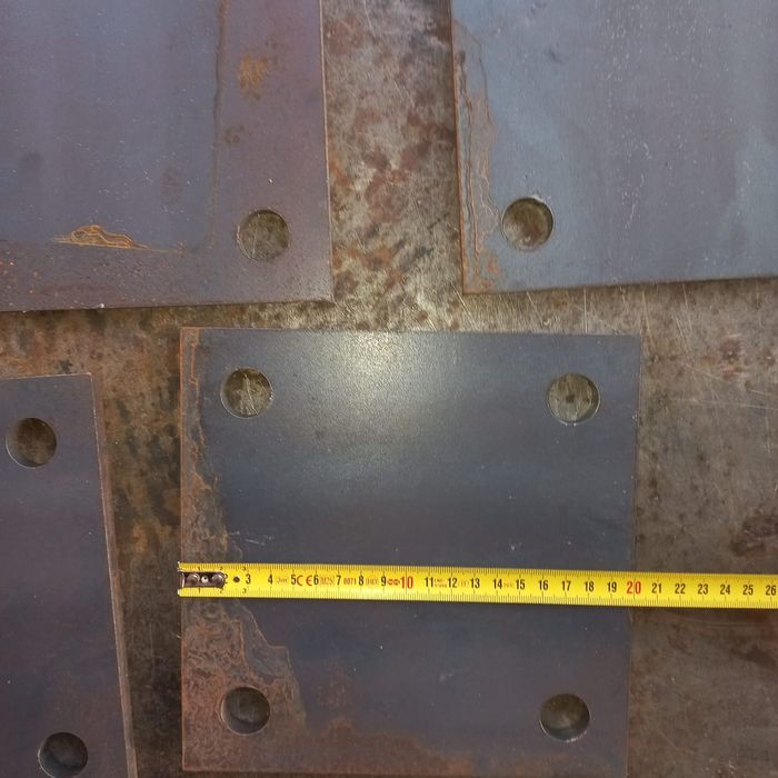 Placi flanșe stâlpi hala