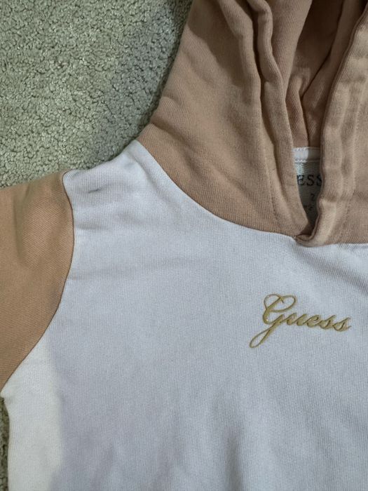 Суитшърт Guess, с ПОДАРЪК долнище, за 2-годишно