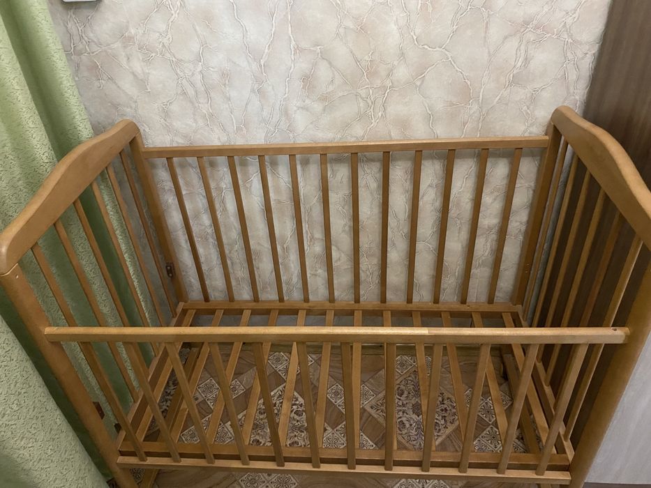 Продам детскую кроватку