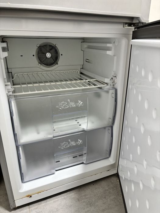 Холодильник в нерабочем состоянии