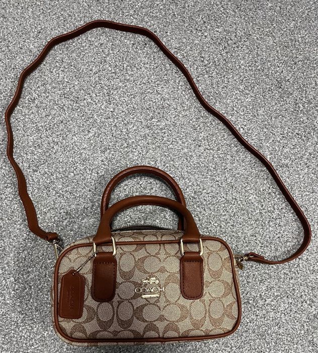 Geanta eleganta Coach
