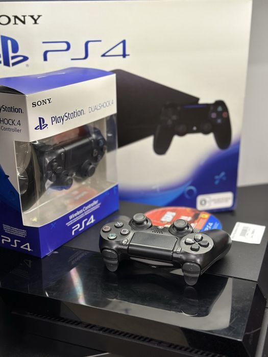 Sony PS 4 500Gb 2 геймпада