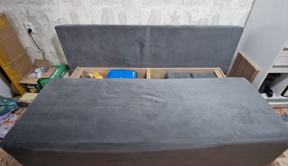 Продам два дивана б/у