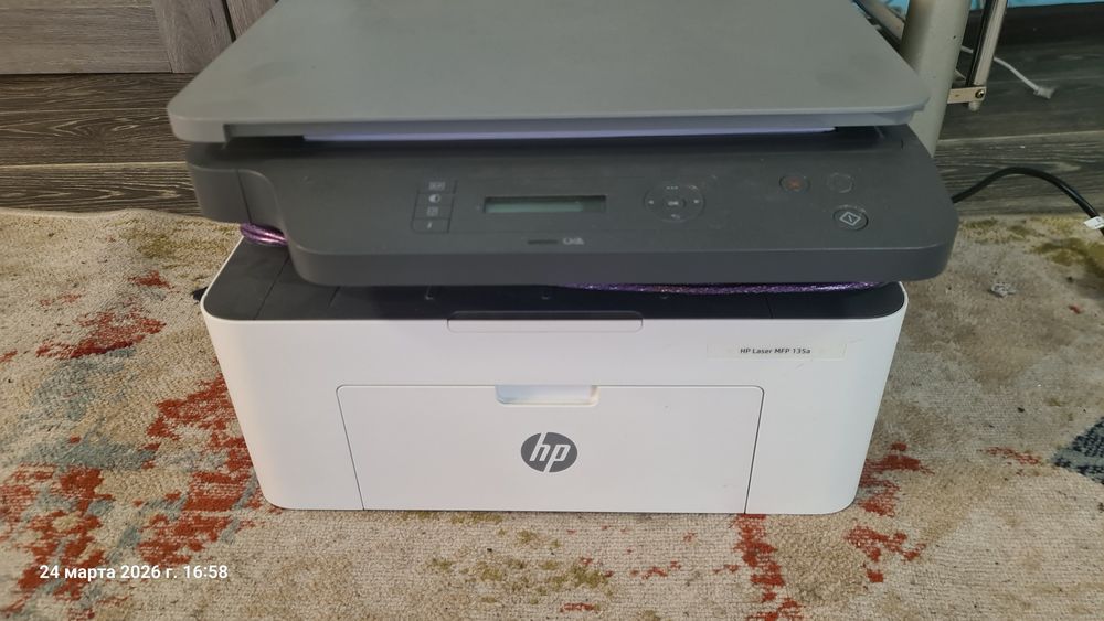 принтер hp. почти новый месяц в работе