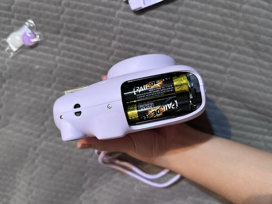 Продам Instax mini 11