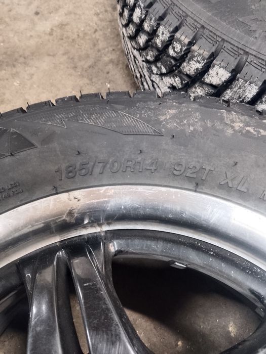 Диски с покрышками 185/70/R14