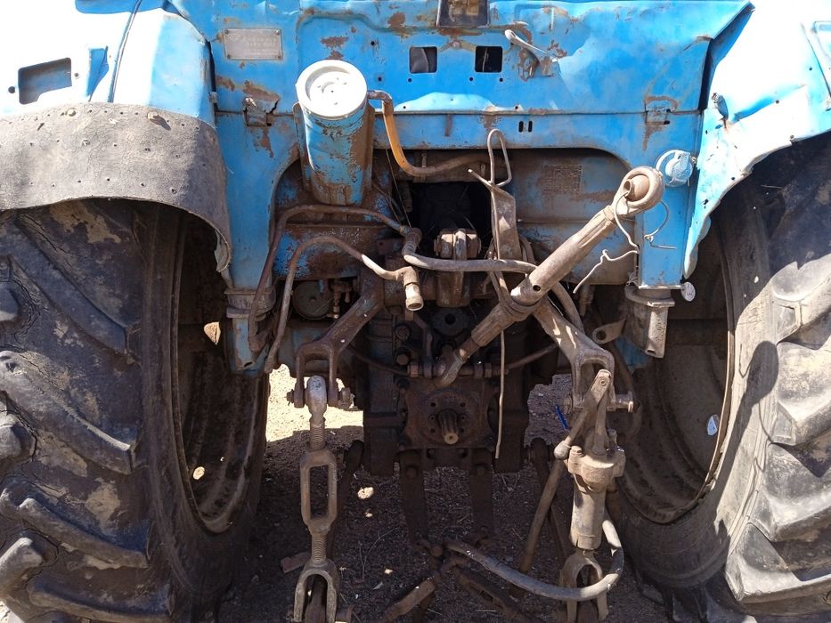 Трактор МТЗ 80,мтз 80 стогоментом