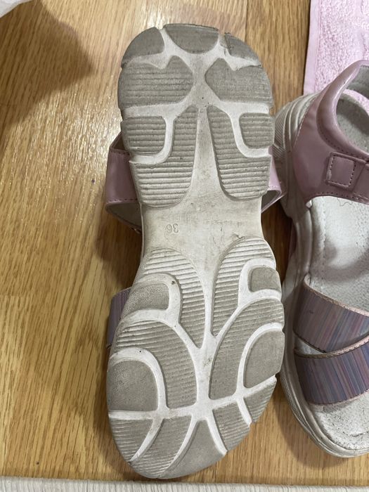 Сандалии детские Срочно