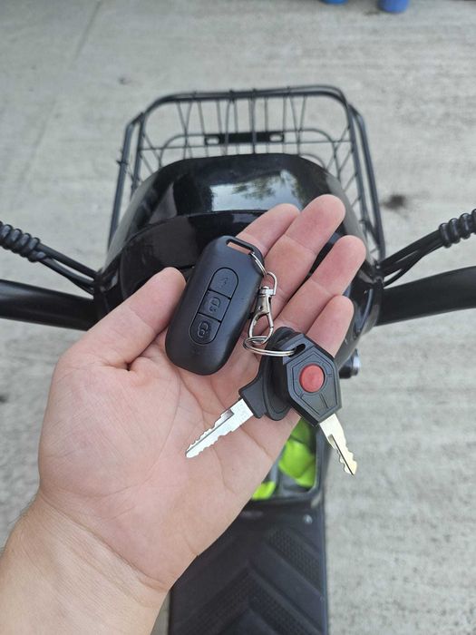 Scuter Electric 25km/h