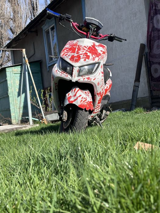 Продам м8 на запчасти