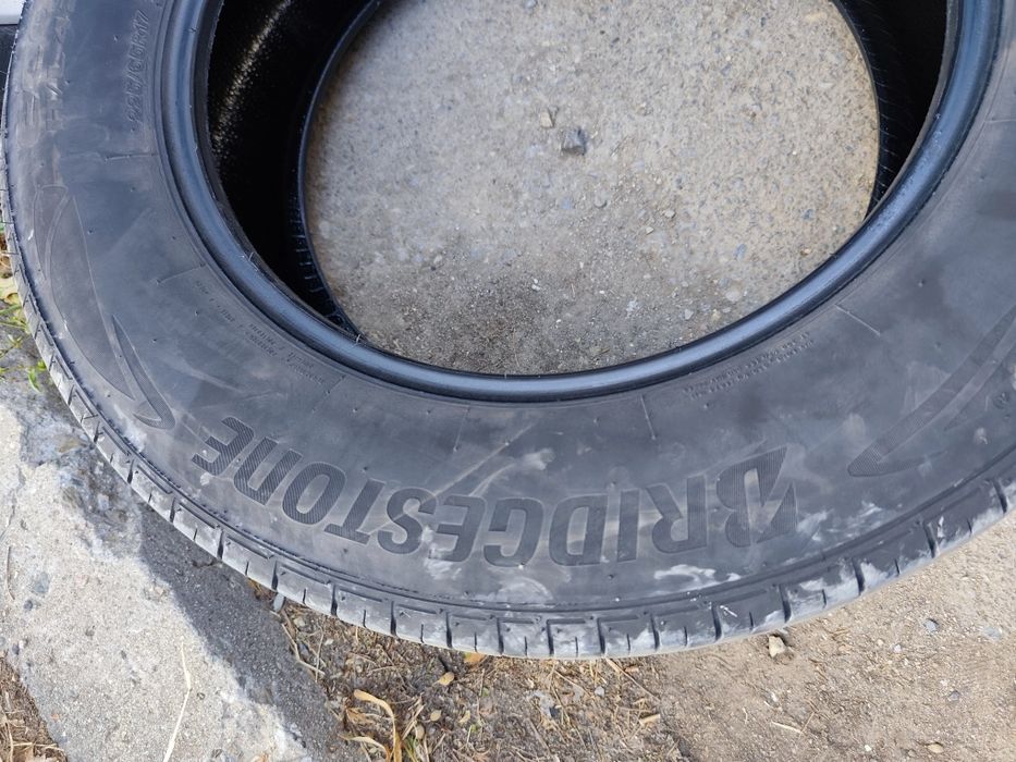 Bridgestone Ecopia 225 65 17 DOT21