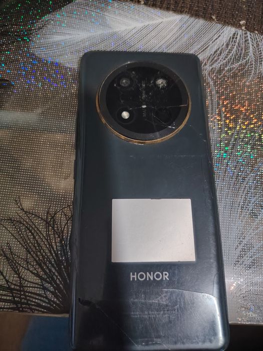 Se vand doua telefoane honor și readmi