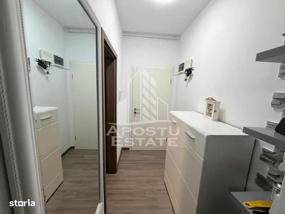 Apartament cu 2 camere, de inchiriat, Giroc, Curte Proprie