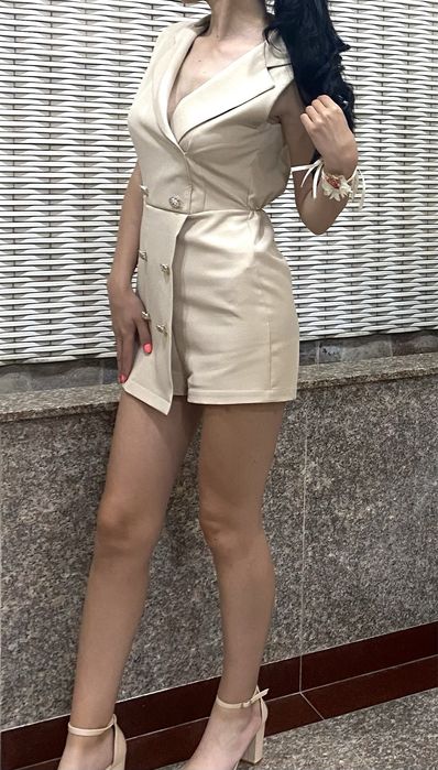 Дамски бежов гащеризон