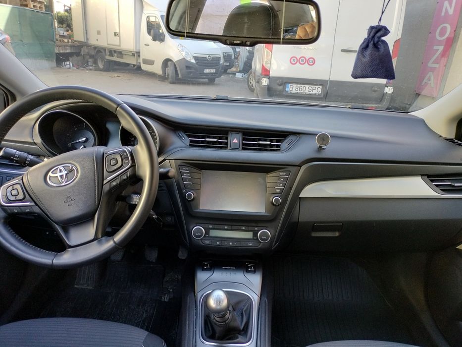 Toyota Avensis 2016
