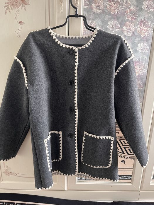 Продаётся стильное тёплое пальто (кардиган)