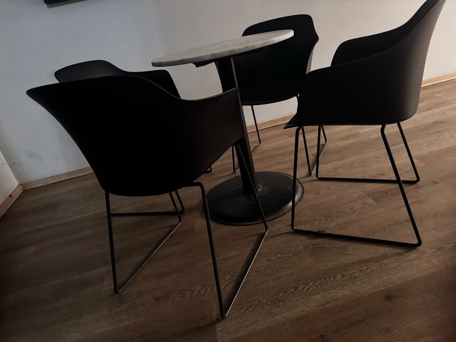 10 броя маси 50 броя столове