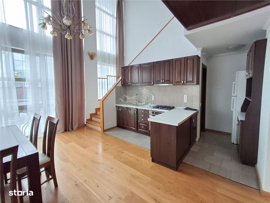 Penthouse 4 camere terasa 50mp parcare zona Centrala
