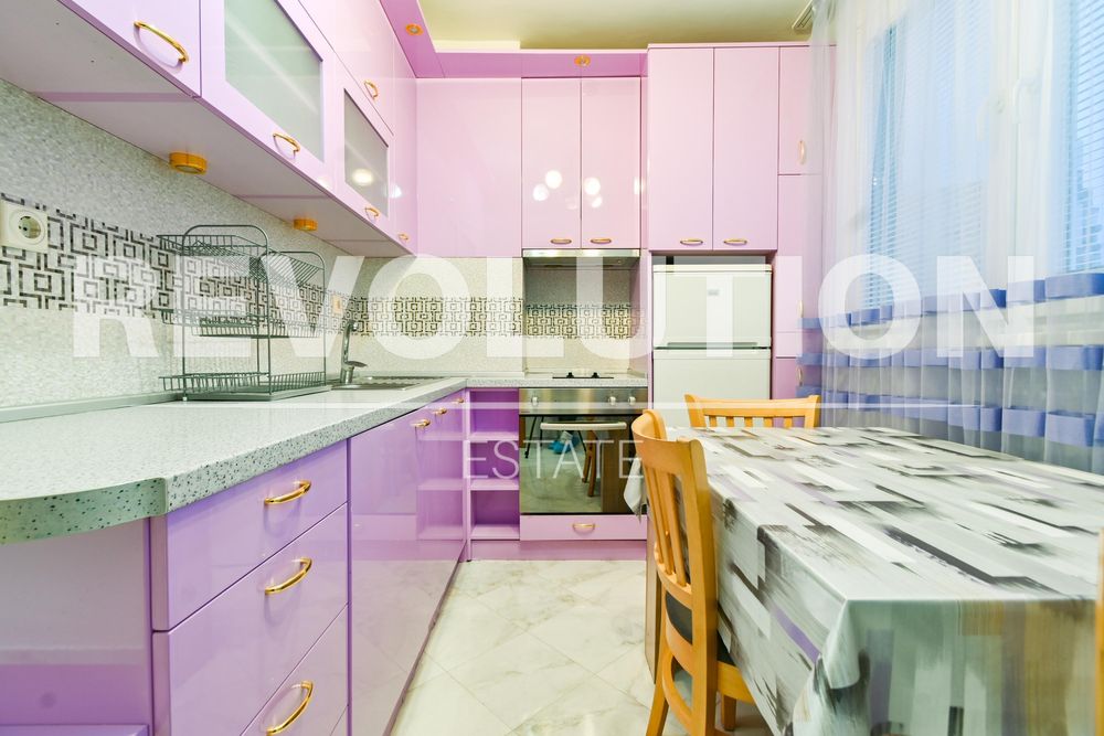 Дава се под наем Двустаен апартамент в София, Връбница 1 - 68 кв.м за 550 € - Снимка #2