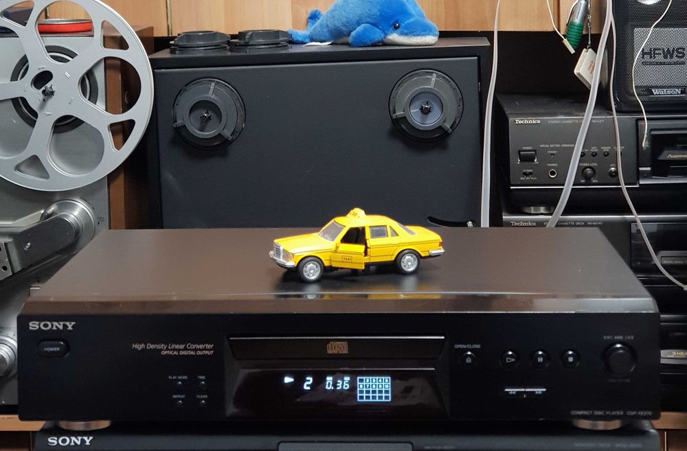 Compact Disc Stereo Deck Player Vintage SONY CDPXE270 BLACK