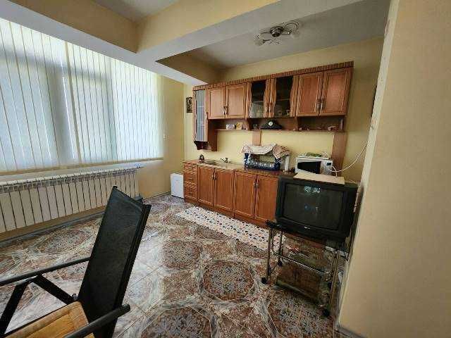 Дава се под наем Четиристаен апартамент в Търговище, Център - 108 кв.м за 484.5 € - Снимка #7