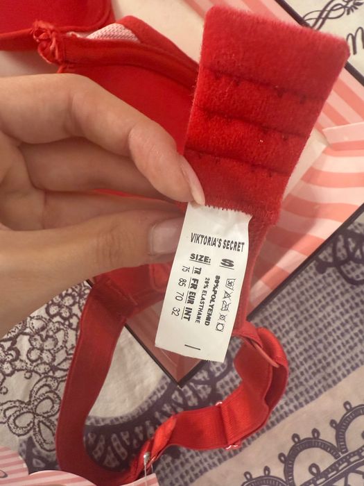 Сутиен Victoria’s Secret