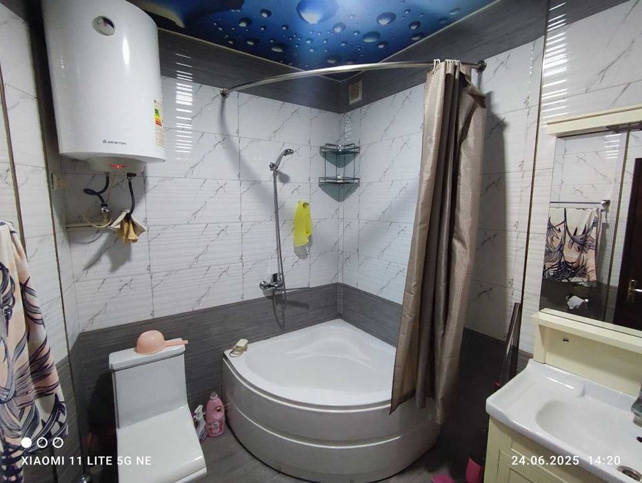 Andijon shaxar 3 mikrorayonda kvartira ijaraga beriladi uzoq muddatga