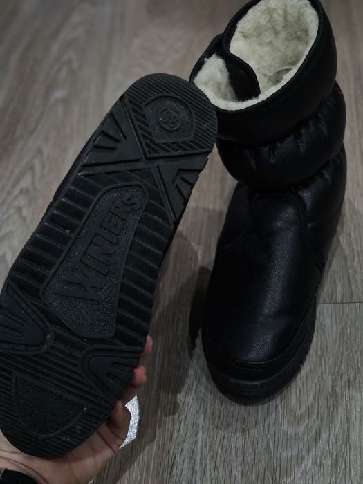 Зимни обувки тип апрески ,,Moneta,,