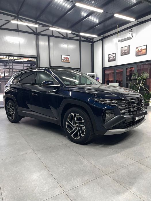 Hyundai Tucson 2 L full avtomobil sotiladi !
